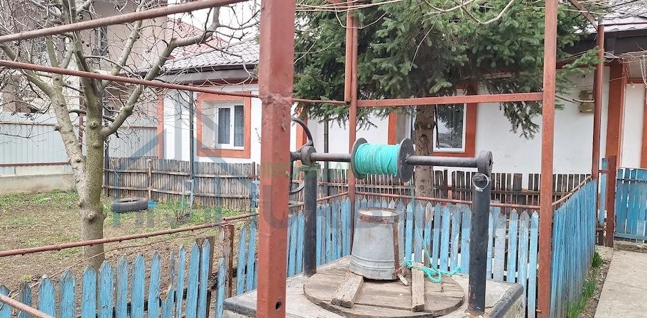 Casă de vânzare - Poză 4