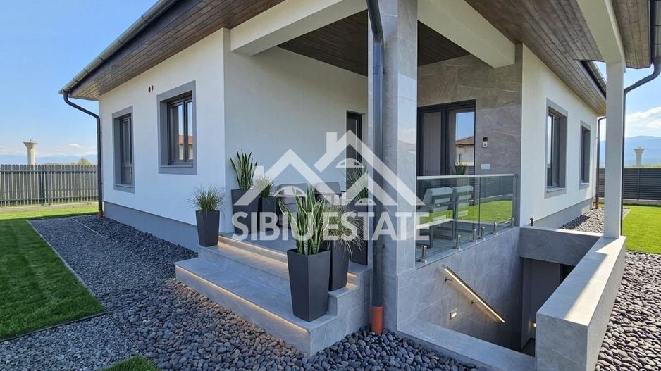 Casa cu pivnita, Sibiu Cristian - Poză 1