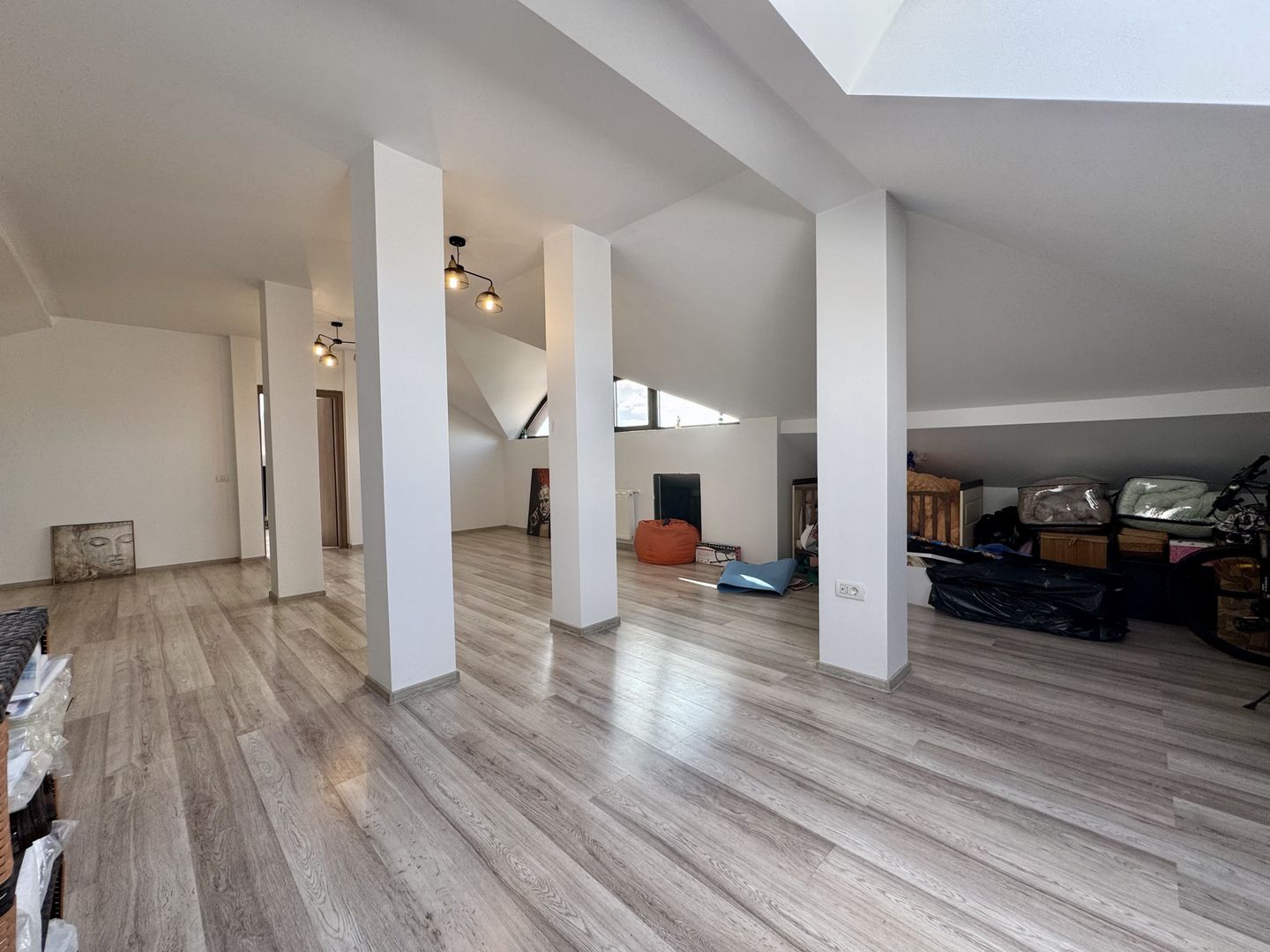 Berceni - VILĂ UNICAT, spațioasă, curte 1.000 mp, la 7 min metrou - Poză 37