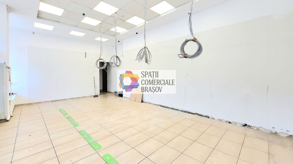 Spatiu comercial cu super vad- 250 mp - Poză 1