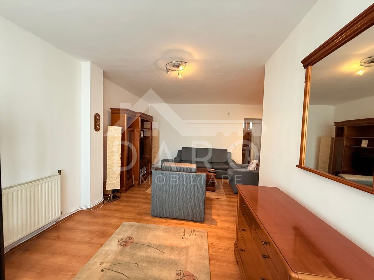 Închiriez apartament cu 2 camere in Tg Mureș, zonă centrală - Poză 4