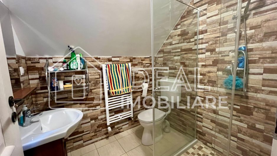 Casă individuală cu 5 camere și curte proprie - în Cisnădioara - Poză 17