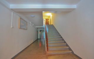 Apartament cu trei camere, zona Centrul Civic - AFI 87 mp - Poză 2