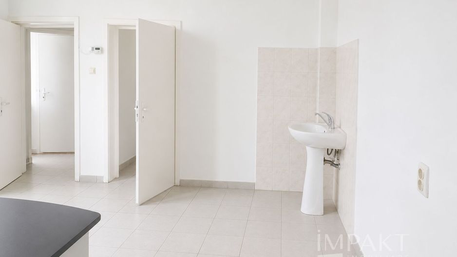 De închiriat spatiu pentru activitati medicale cu sala asteptare - Poză 3