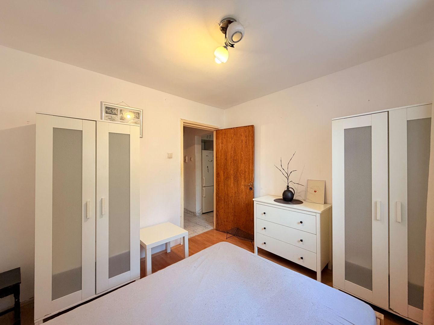 | Apartament de Inchiriat | 2 Camere | Dr.Taberei | Val. Argesului 6 | - Poză 2