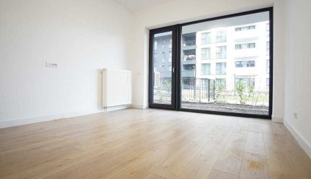 Spațiu de birouri modern la parter - Silk District, Baza 3 - 599€