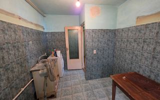 Apartament 3 camere, Cetate, 65 mp utili, et.5. Necesita renovare - Poză 9