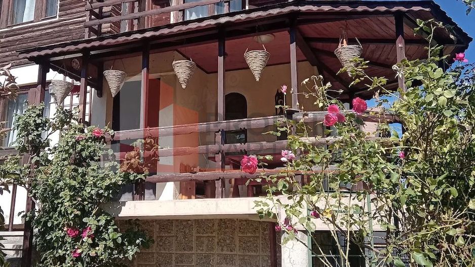 PROPIETAR URGENT Casa duplex BRAN arpox 300m utili, 1300mp teren - 2 case la pret de 1 apartament !! - Poză 5