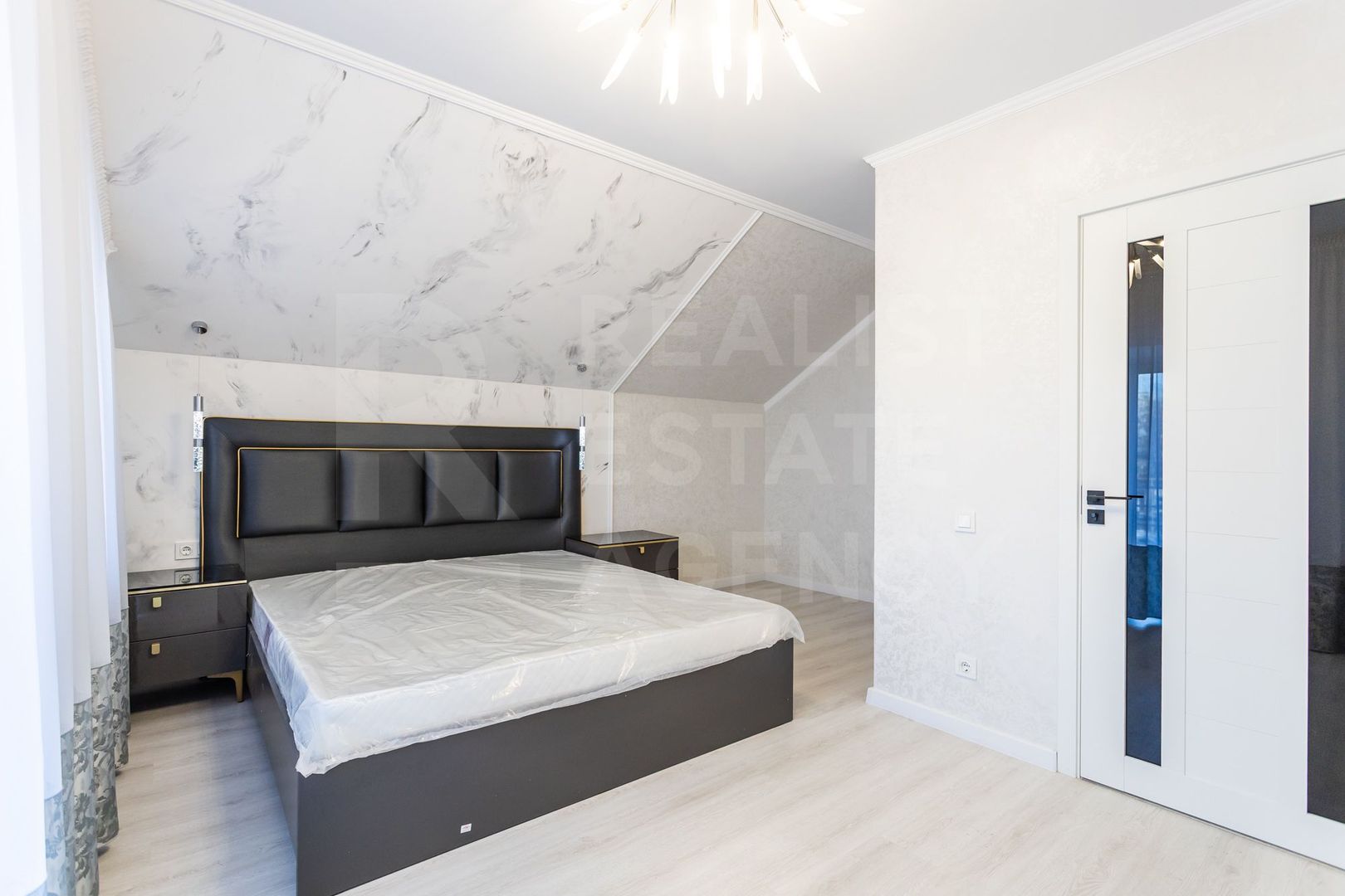 Vânzare casă,  4 camere, strada Alexandru Marinescu, Buiucani - Poză 6