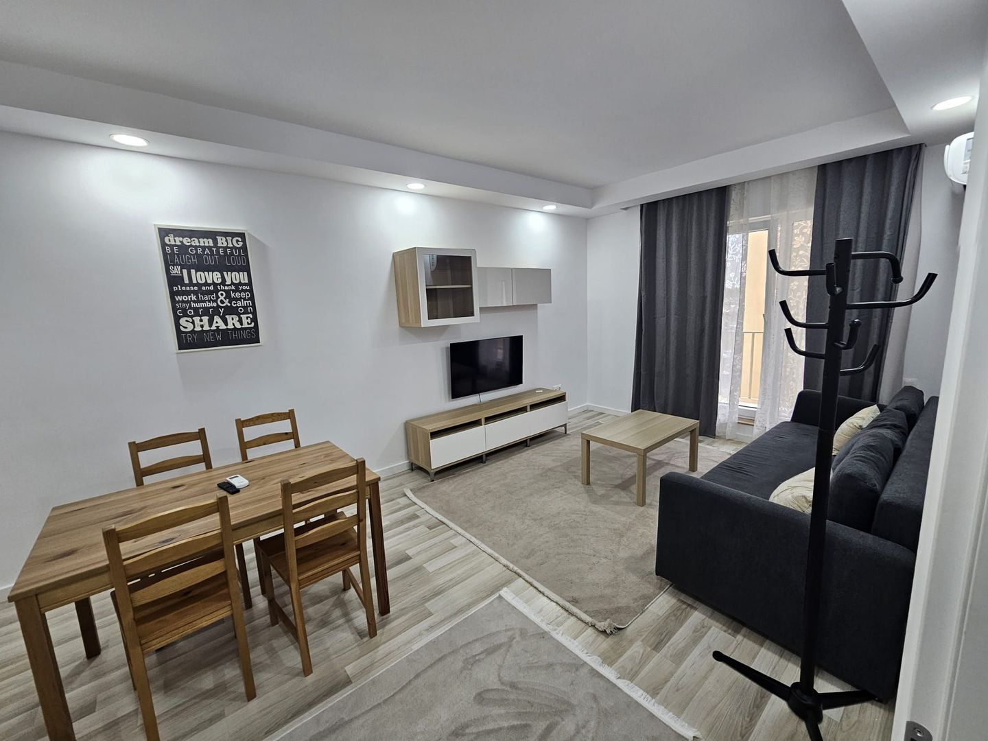 Apartament 2 camere Ansamblul Rezidential Cosmopolis - Poză 2