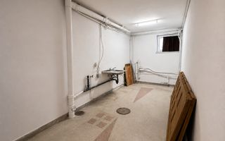 Vila spatioasa cu 15 camere de inchiriat in zona Andrei Muresanu - Poză 34