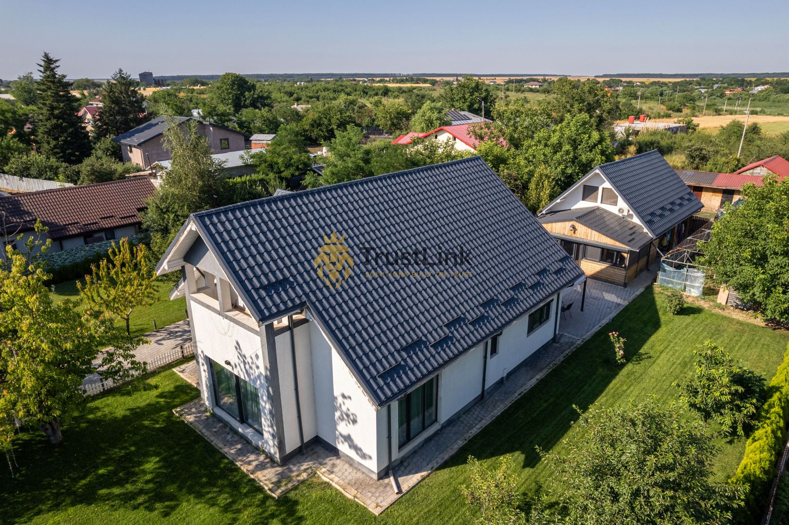 Casă premium teren 3.000 mp, livadă și zonă BBQ – Frumusani - Poză 8