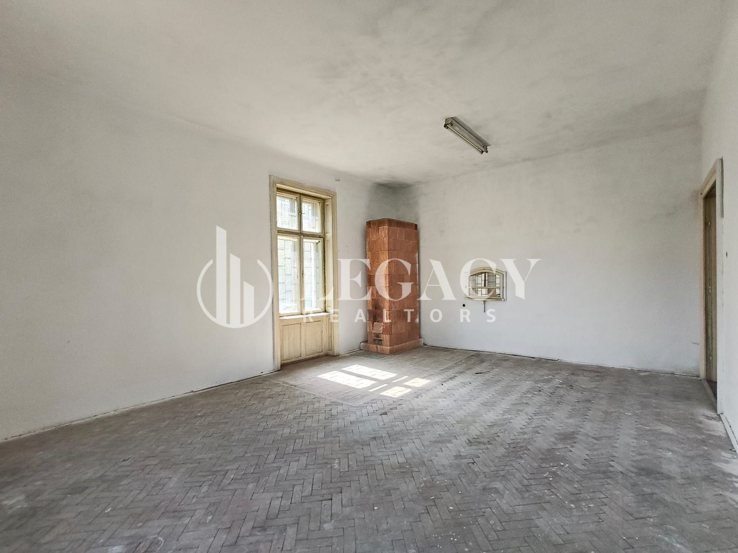 VÂNZARE/SCHIMB CU TEREN  - Clădire interbelică, centru oraș Siret - Poză 20