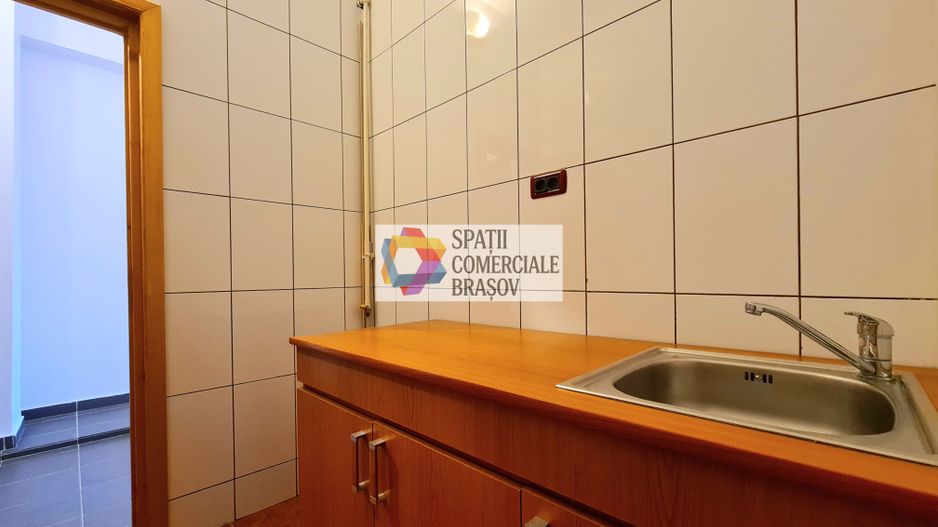Spatiu birouri de închiriat Brasov - 68 mp  # spatii-comerciale-brasov.ro - Poză 9