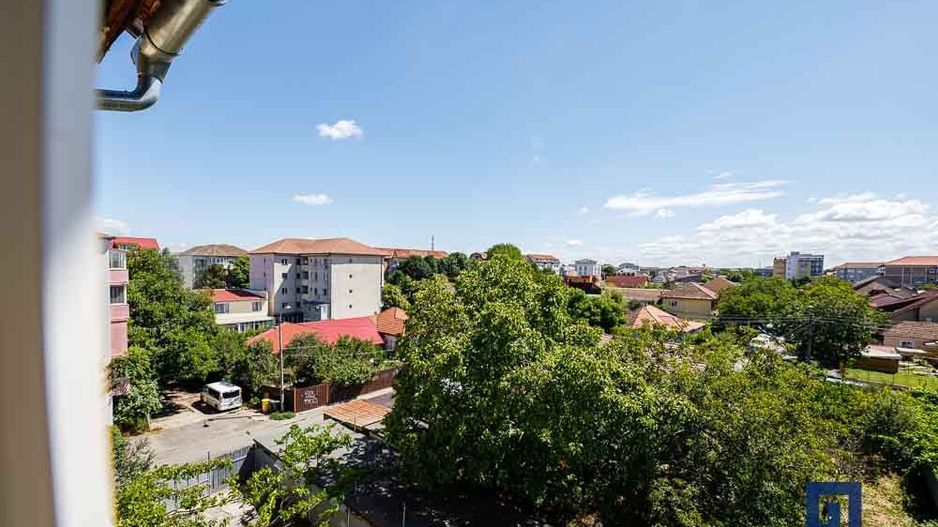Apartament cu priveliste, 4 cam, decomandat – Zona Lipovei - Poză 1