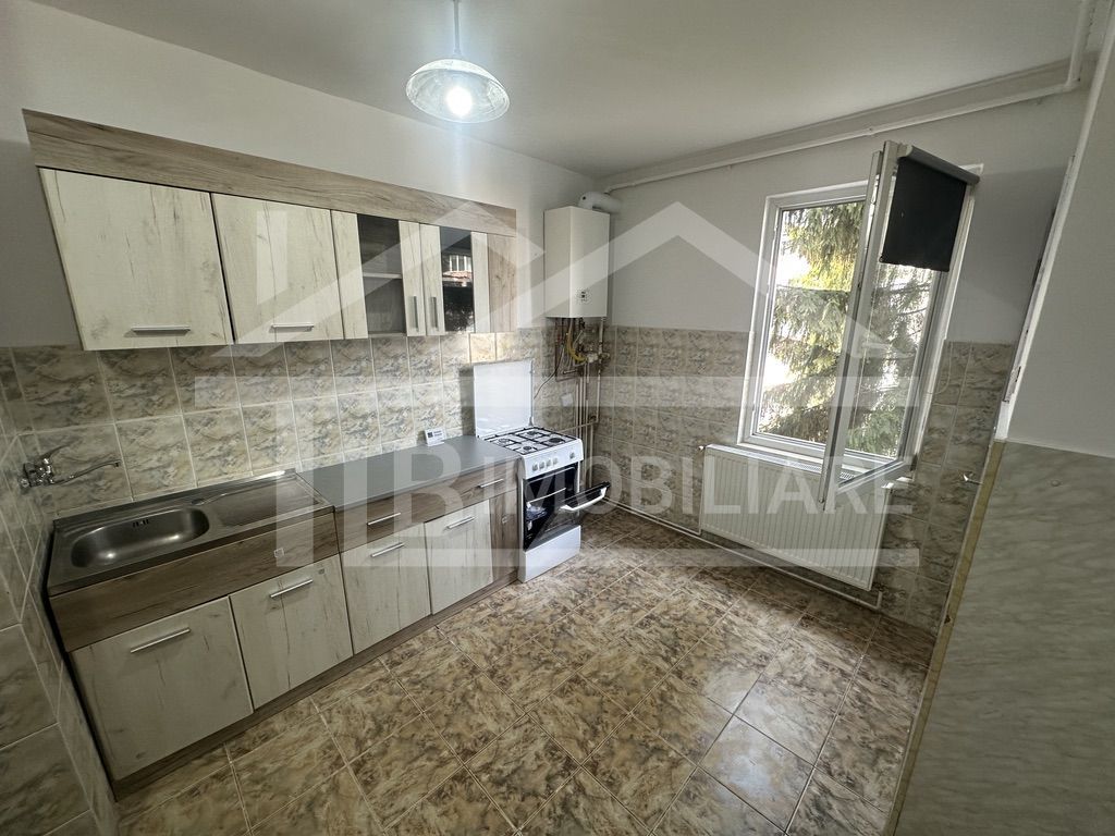 Apartament de 2 camere, 52mp, decomadat,  Zona Pandurilor - Poză 1