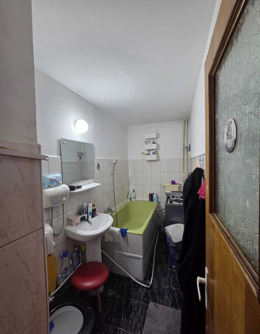 AP. 2 CAMERE VITAN, BUCATARIE INCHISA, BLOC REABILITAT, COMISION 0% - Poză 3