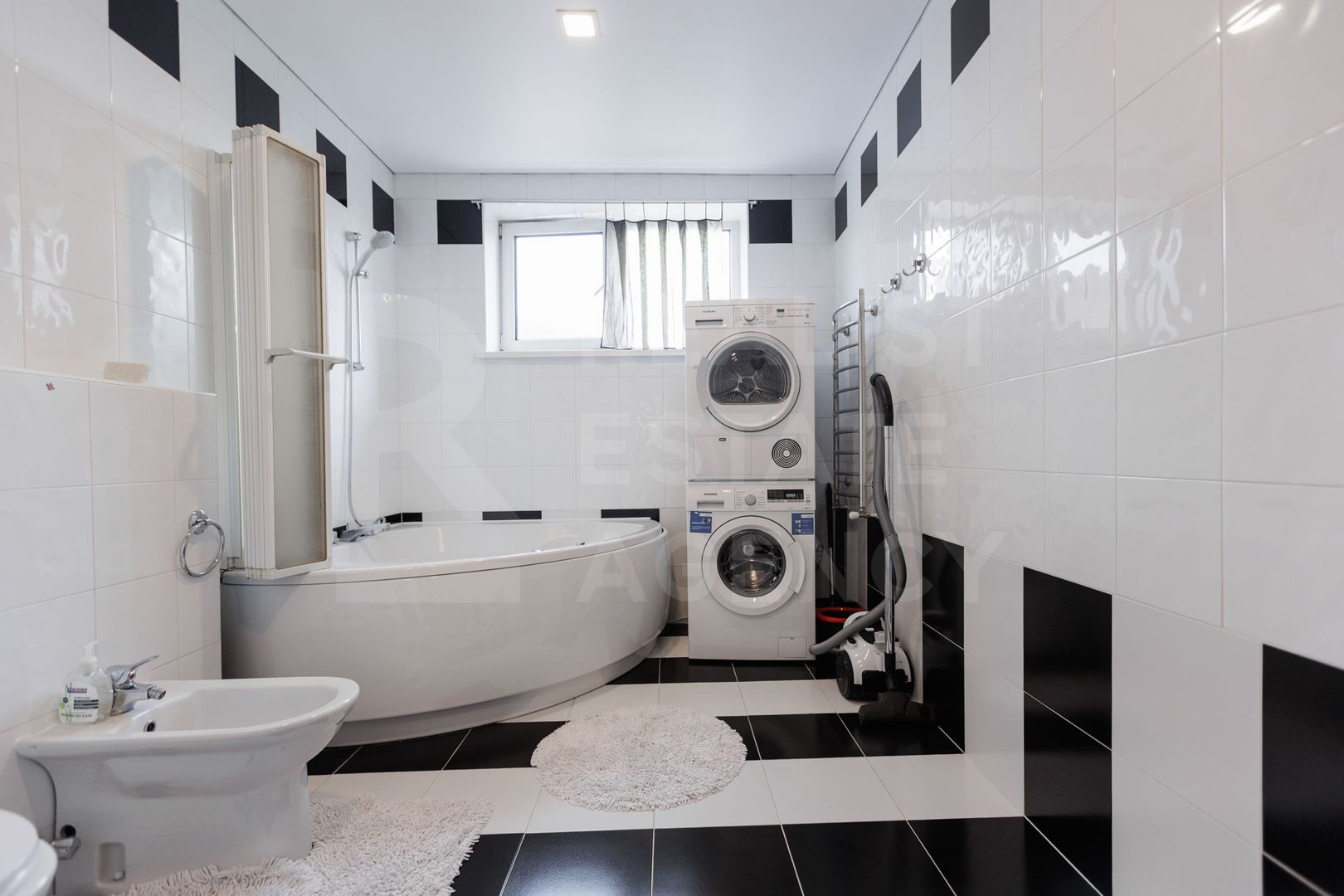 Chirie, apartament, 4 camere, str. Mihai Eminescu, Centru - Poză 20