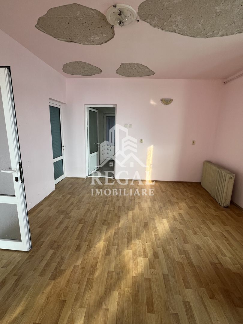 Casă de vânzare în sat Bos – oportunitate pentru locuință sau afacere - Poză 4