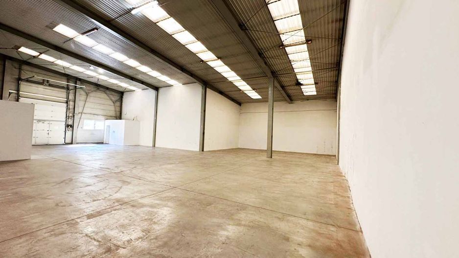 Hala industrială de închiriat – 372 mp, centru Arad - Poză 3