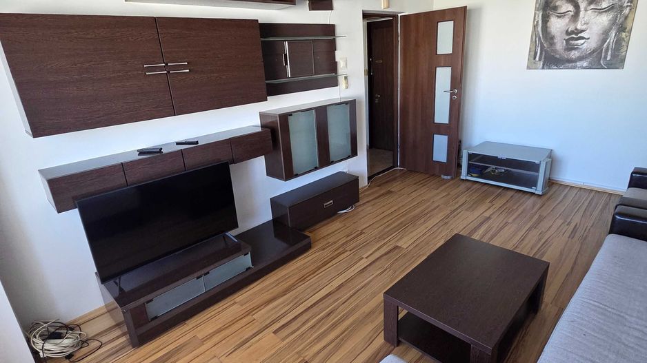 apartament 3 camere de vanzare - Poză 4