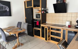 Uranus Plaz- Soarelui, centrala proprie, loc parcare privat. - Poză 7