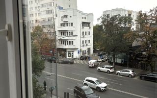 Apartament cu 3 camere, balcoane și lift în Dorobanți - Poză 9