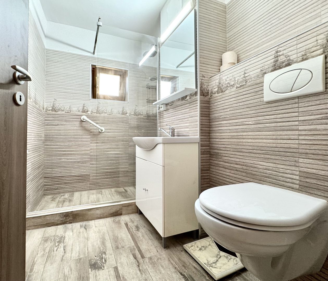 Apartament 3 camere, spațios, etaj 1 – Zona Lipovei / Iulius Mall - Poză 11