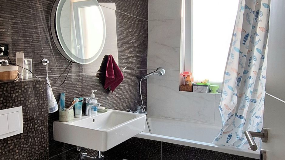 Apartament cu 2 camere si  2 locuri de parcare - Poză 12