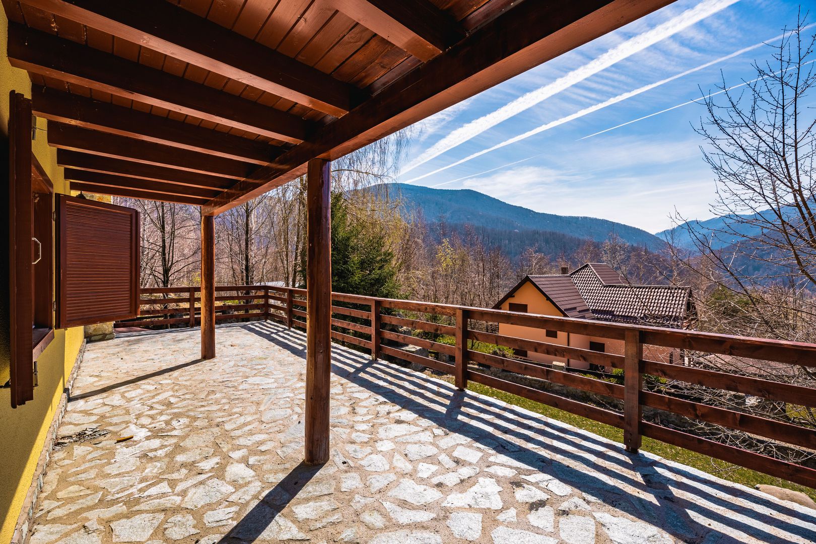 Casă de vacanță în Poiana Mărului. - Poză 15