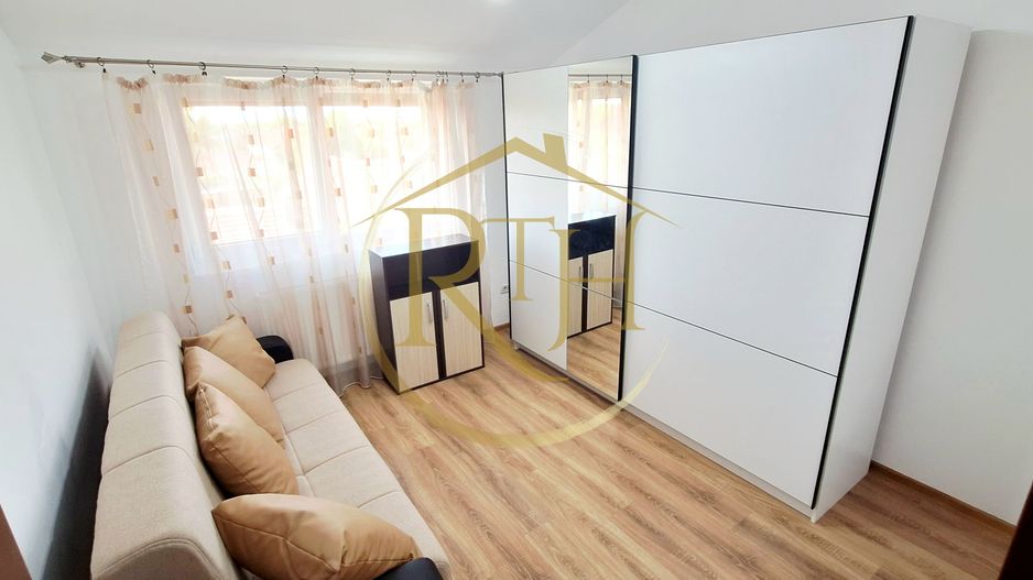 Oferim spre inchiriere, apartament cu 3 camere, Giroc zona Centrala - Poză 12