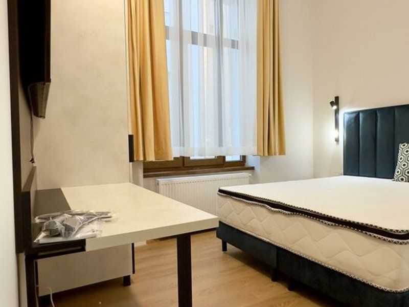 Magheru: 5 camere cu băi proprii – business regim hotelier care deja produce. - Poză 13