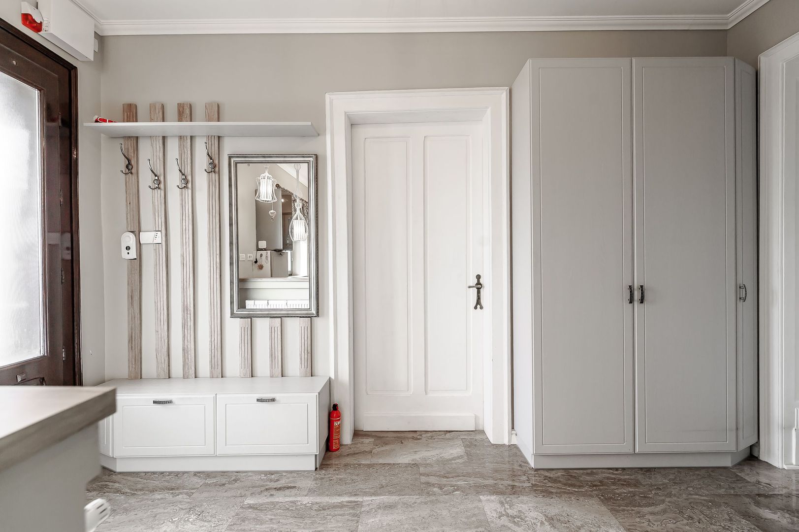 Apartament cu 3 camere ultracentral cu garaj - Poză 7