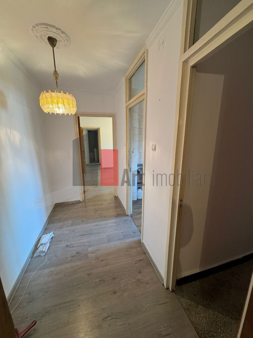 De vânzare – Apartament 3 camere, Sector 4 - Poză 10