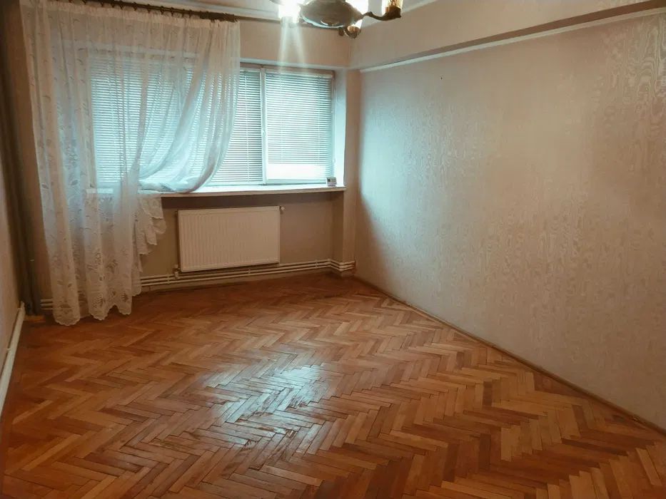 Apartament 3 camere dec,Micro 20,et 2 - Poză 2