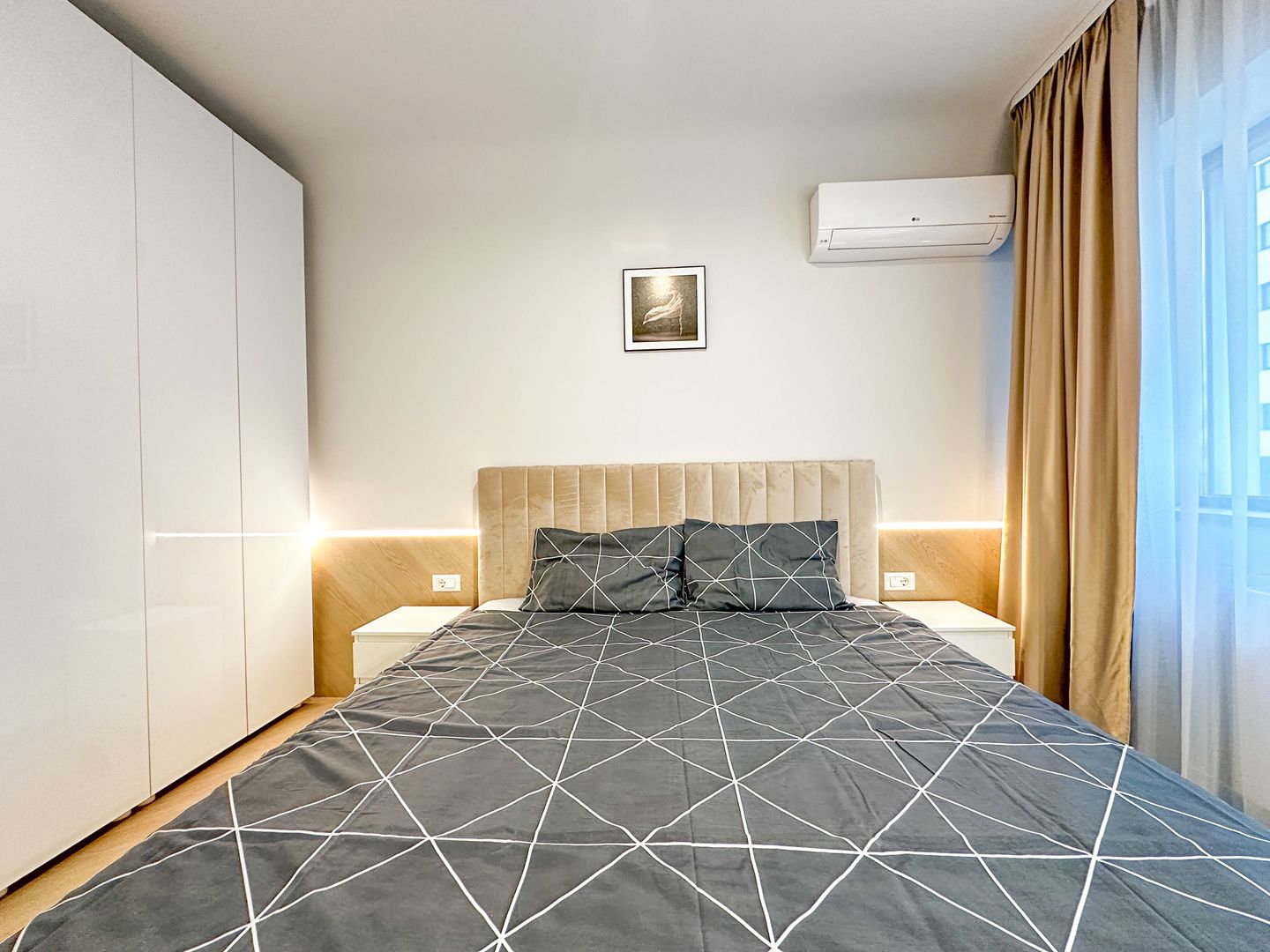 Apartament 2 camere – Cortina North, Faza I, Bloc B4 - Poză 2