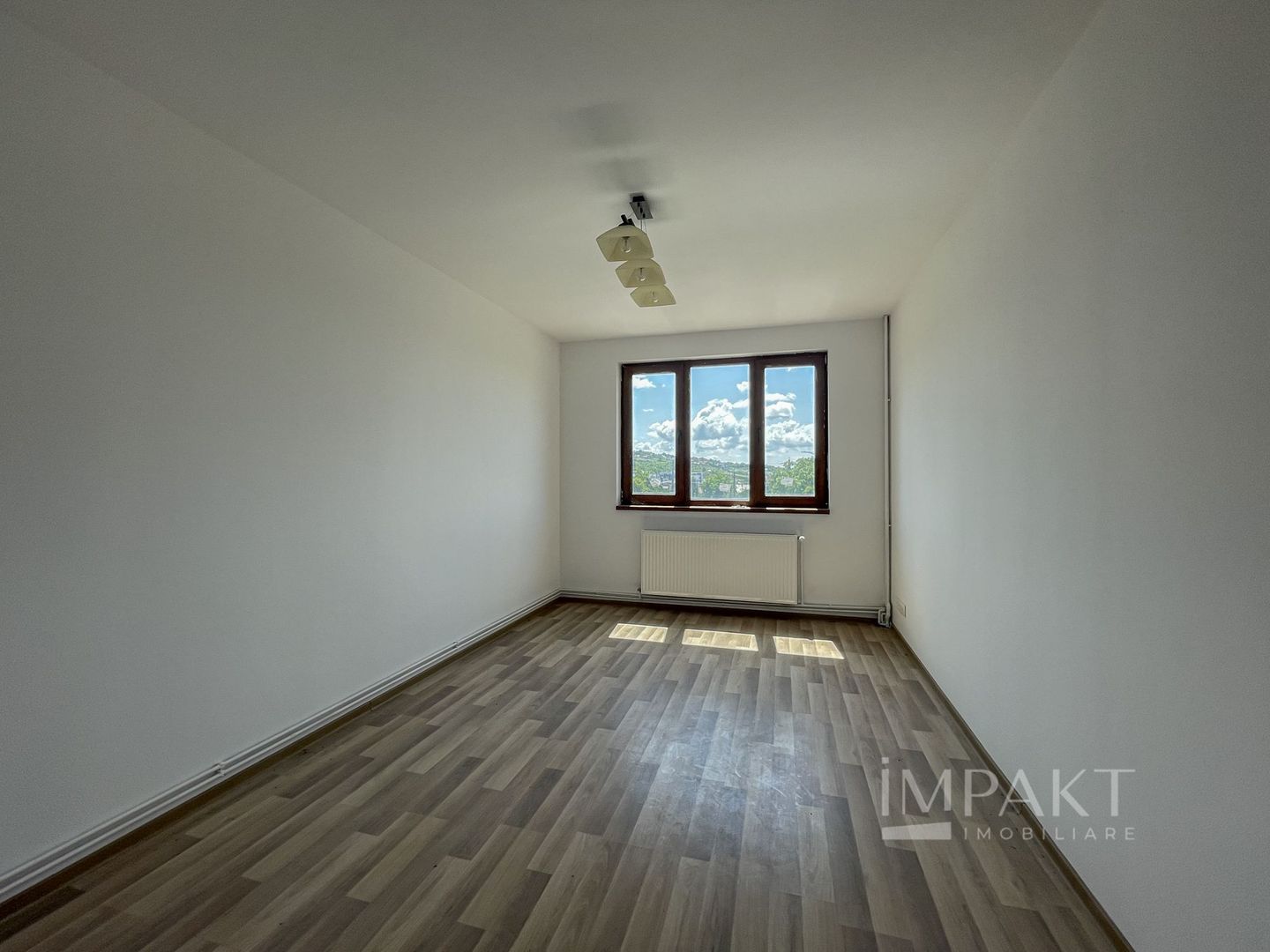 Casa individuala pe 3 niveluri pretabila pentru birouri, in cartierul Iris - Poză 4