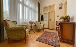 Apartament deosebit cu 3 camere, curte si parcare, aproape de Centru - Poză 12