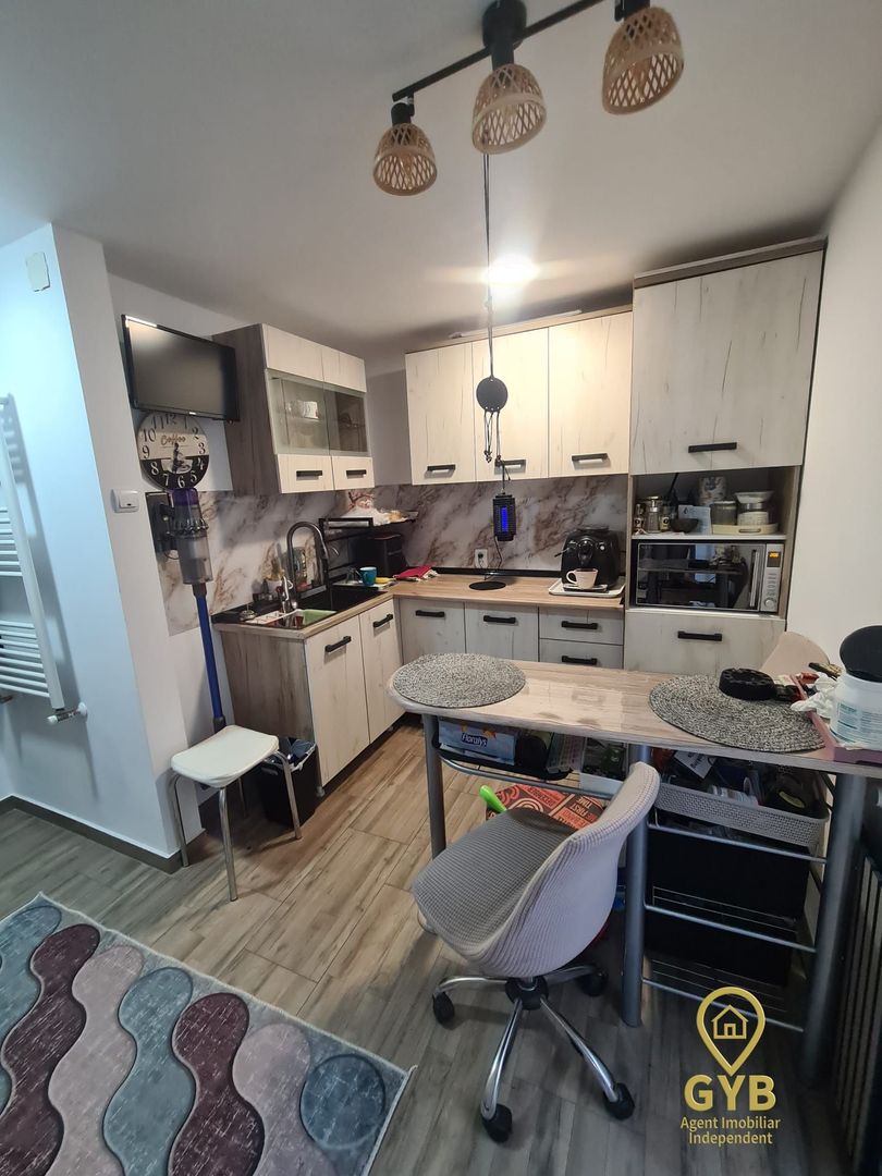 Casă cu 5 camere,  S+P+Mansarda-zona centrală Oradea(Strada Primariei) - Poză 6