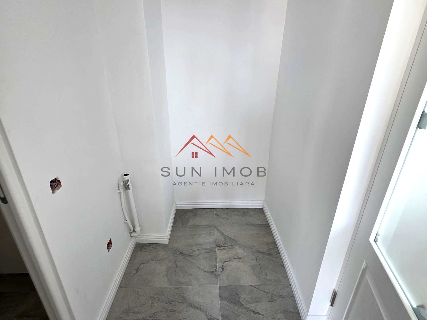 Apartament 3 camere renovat | Centrală proprie | Câmpina | Central - Poză 4