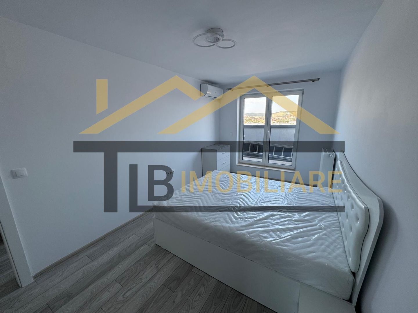 Apartament cu 3 camere, 70mp,  parcare, terasa, Zona Maurer - Poză 5
