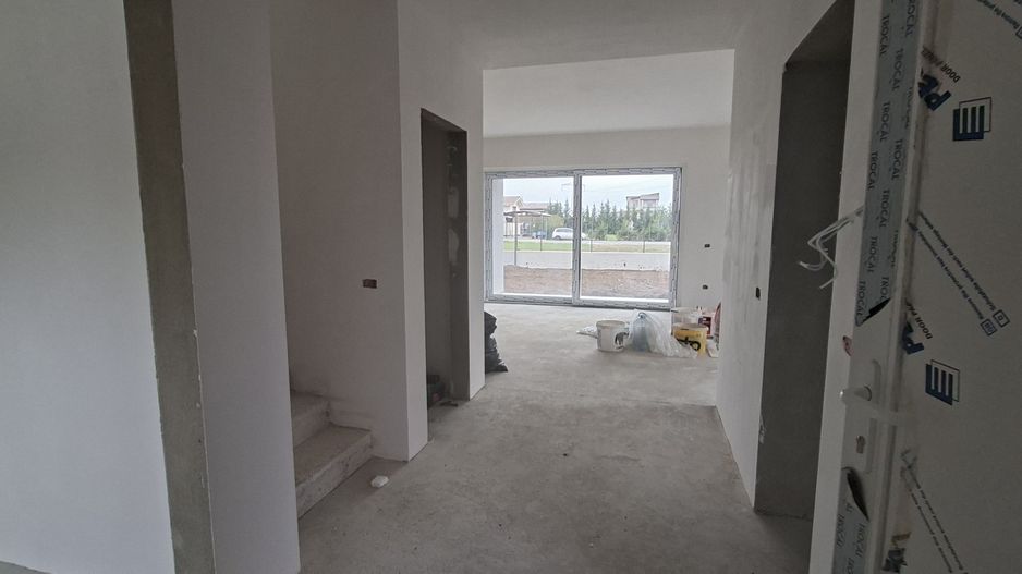 Duplex cu 5 camere si teren de 372mp - Poză 4