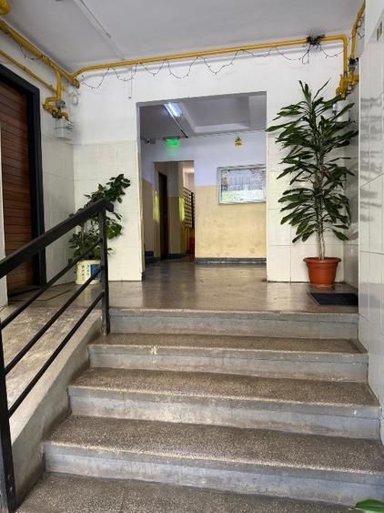 De vanzare apartament 4 camere zona Crangasi/An 1984 - Poză 12