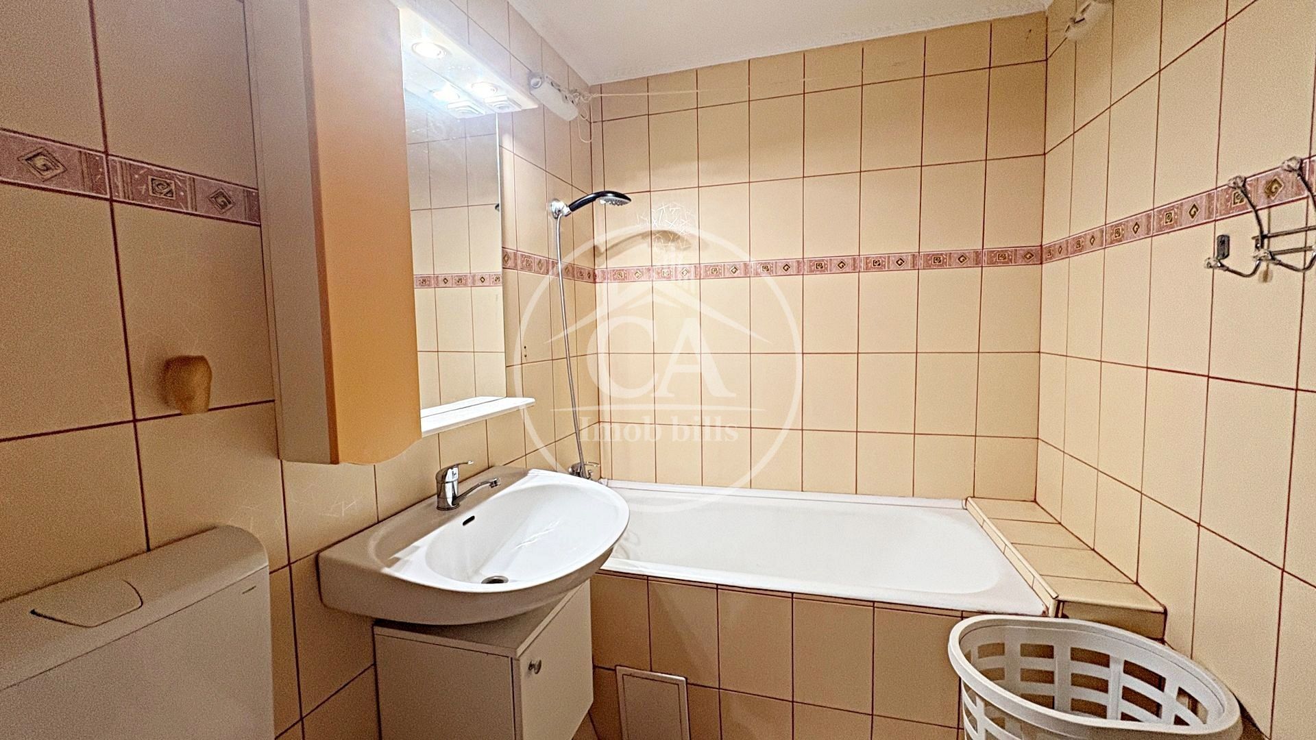 Apartament cu 3 camere de închiriat în zona Rogerius, Oradea - Poză 12