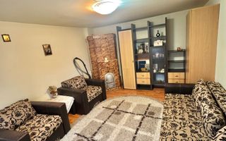 De vânzare casă cu 4 camere, garaj - Poză 3