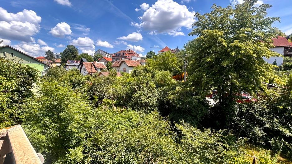 Apartament 3 camere central Ștrand cu garaj si boxa - Poză 1