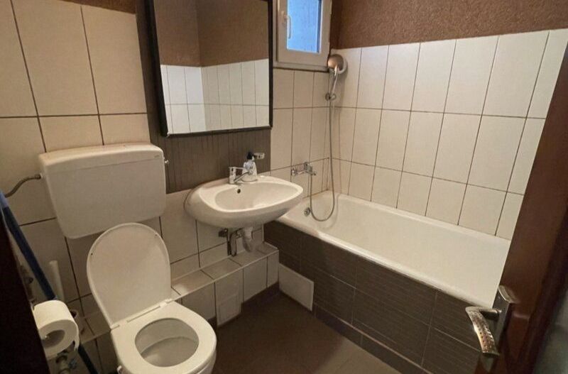 APARTAMENT ULTRAMODERN DECOMANDAT BLOC REABILITAT 70MP METROU GORJULUI - Poză 7