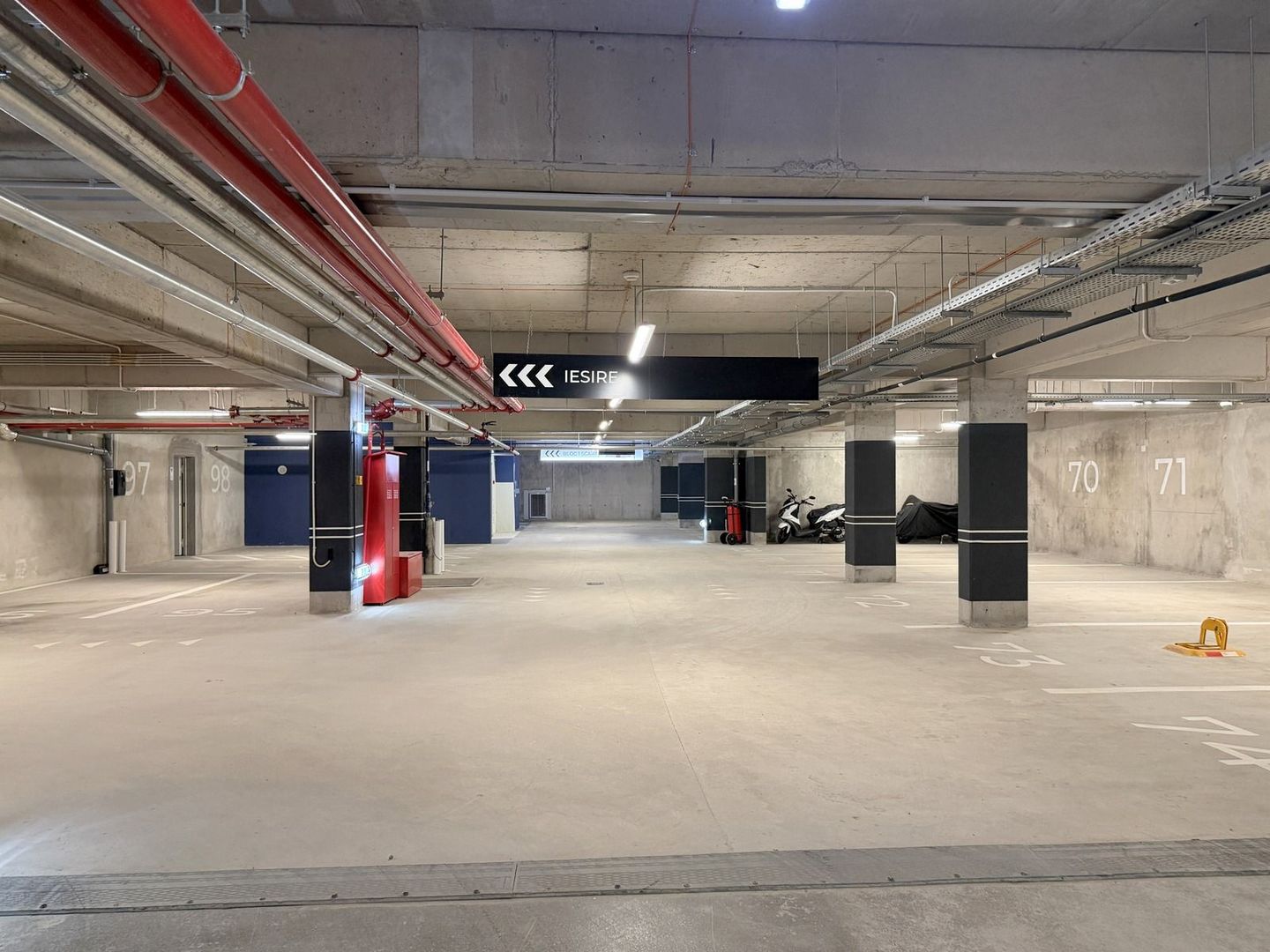 Studio mobilat si utilat | terasa 10 mp | Prima Vista Pipera-Barbu Vacarescu - Poză 9