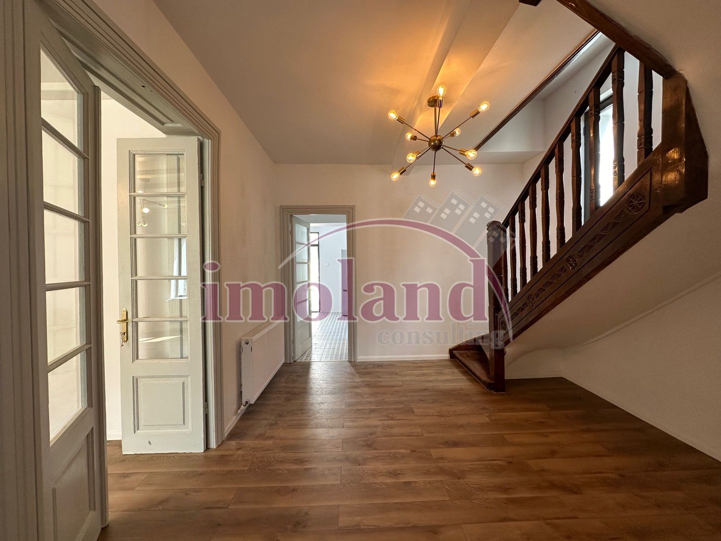 Vanzare - Imobil rar - renovat - Curte individuala - Floreasca - Poză 3