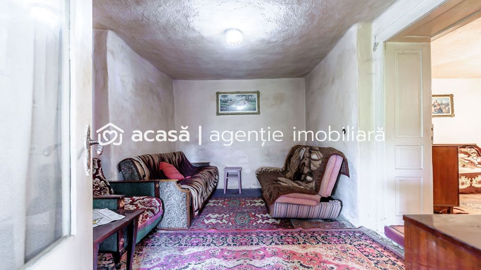 Casă Variasu Mare Jud. Arad cu teren 16883 mp - Poză 6
